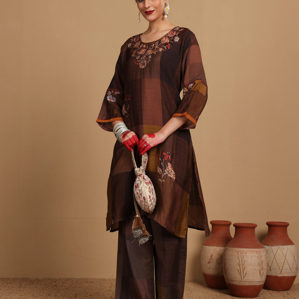 Atiya Irfan Studio Pret Embroidered Silk Kurti ES-05