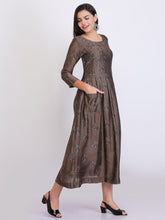 Umber Brown-Old Rose Dress