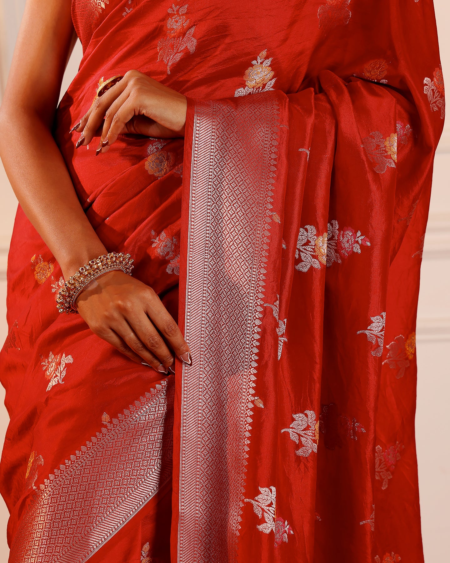 Red Woven Meenadar Booti Silk Saree