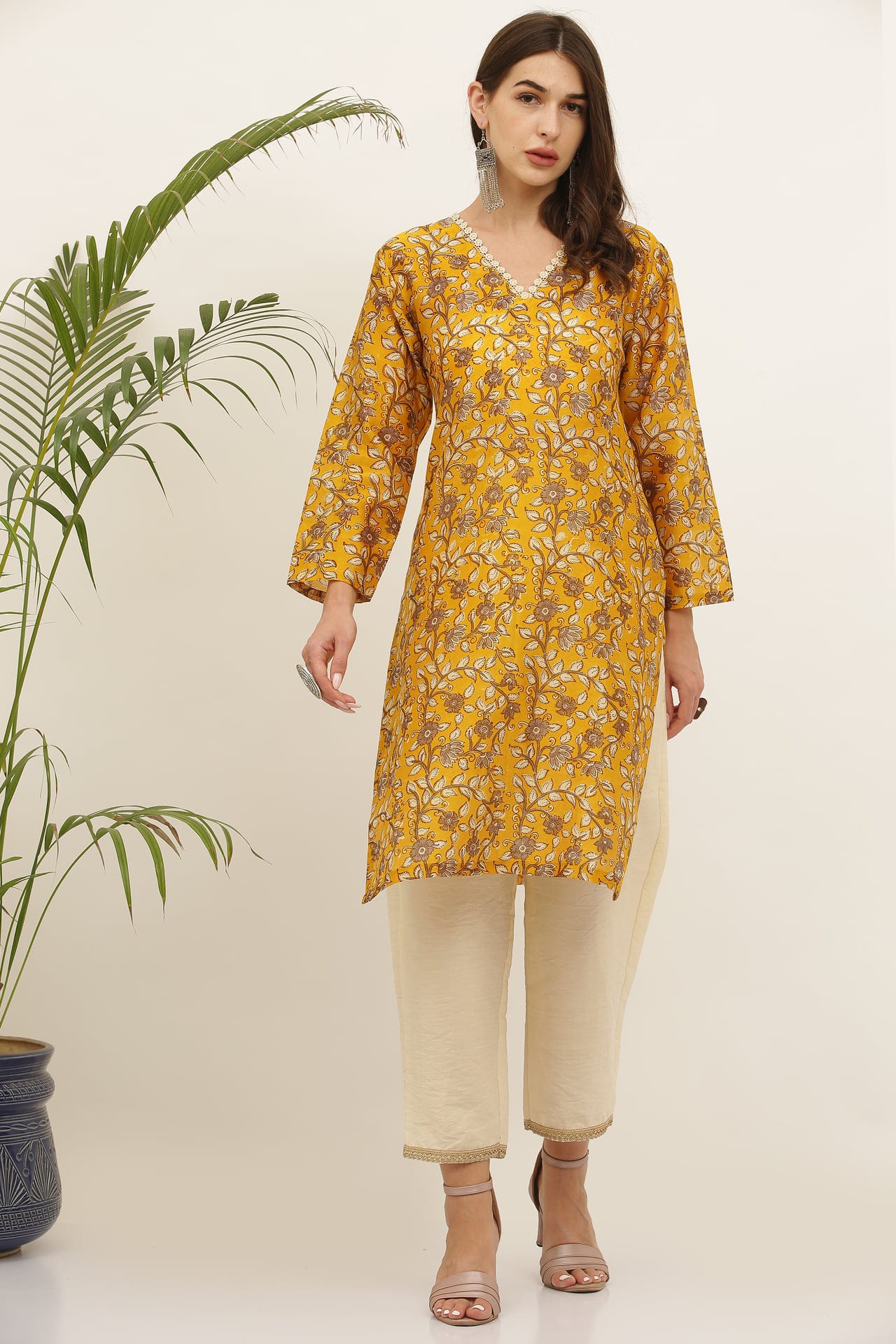 Nilofar Floral Chanderi Kurta