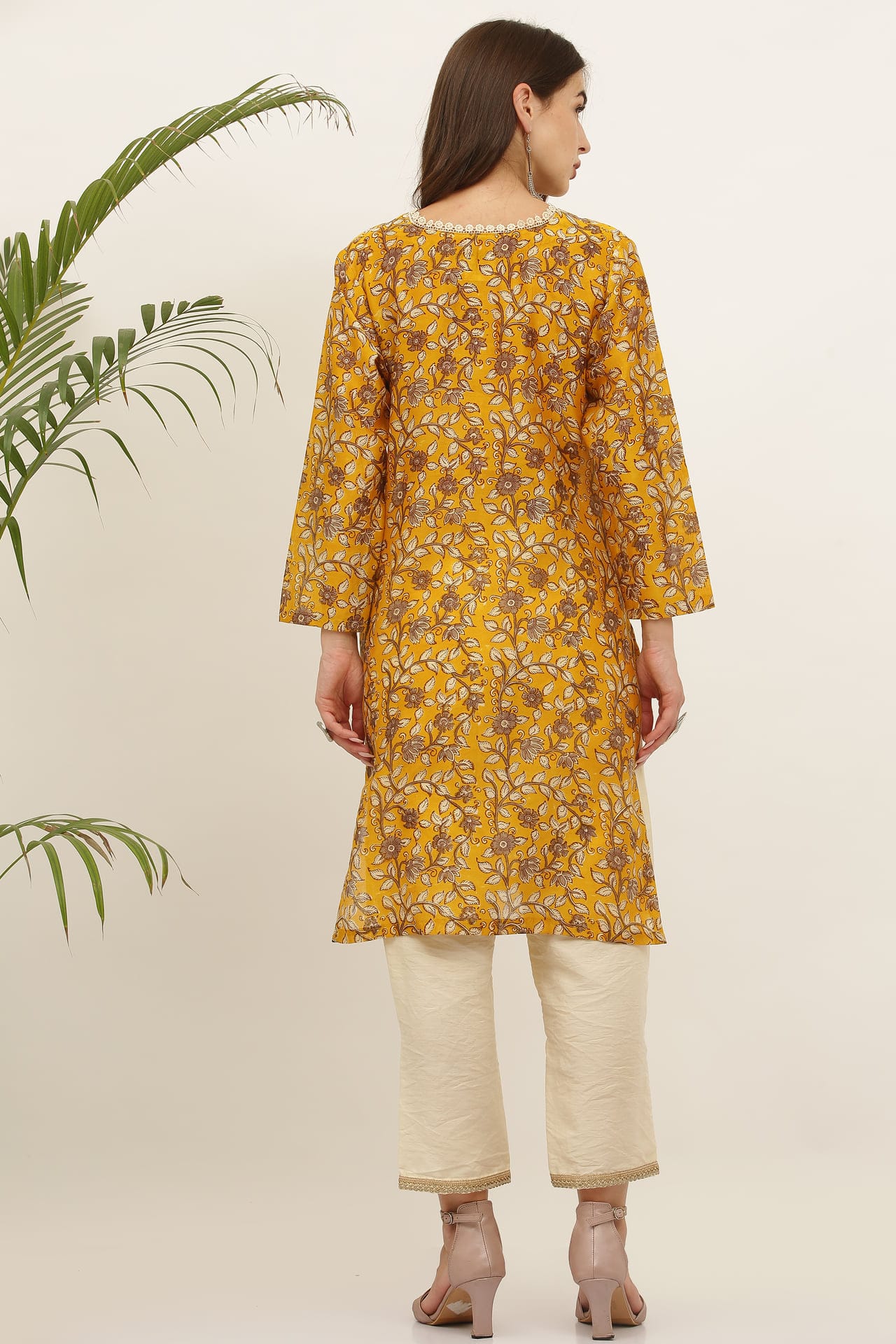 Nilofar floral chanderi kurta