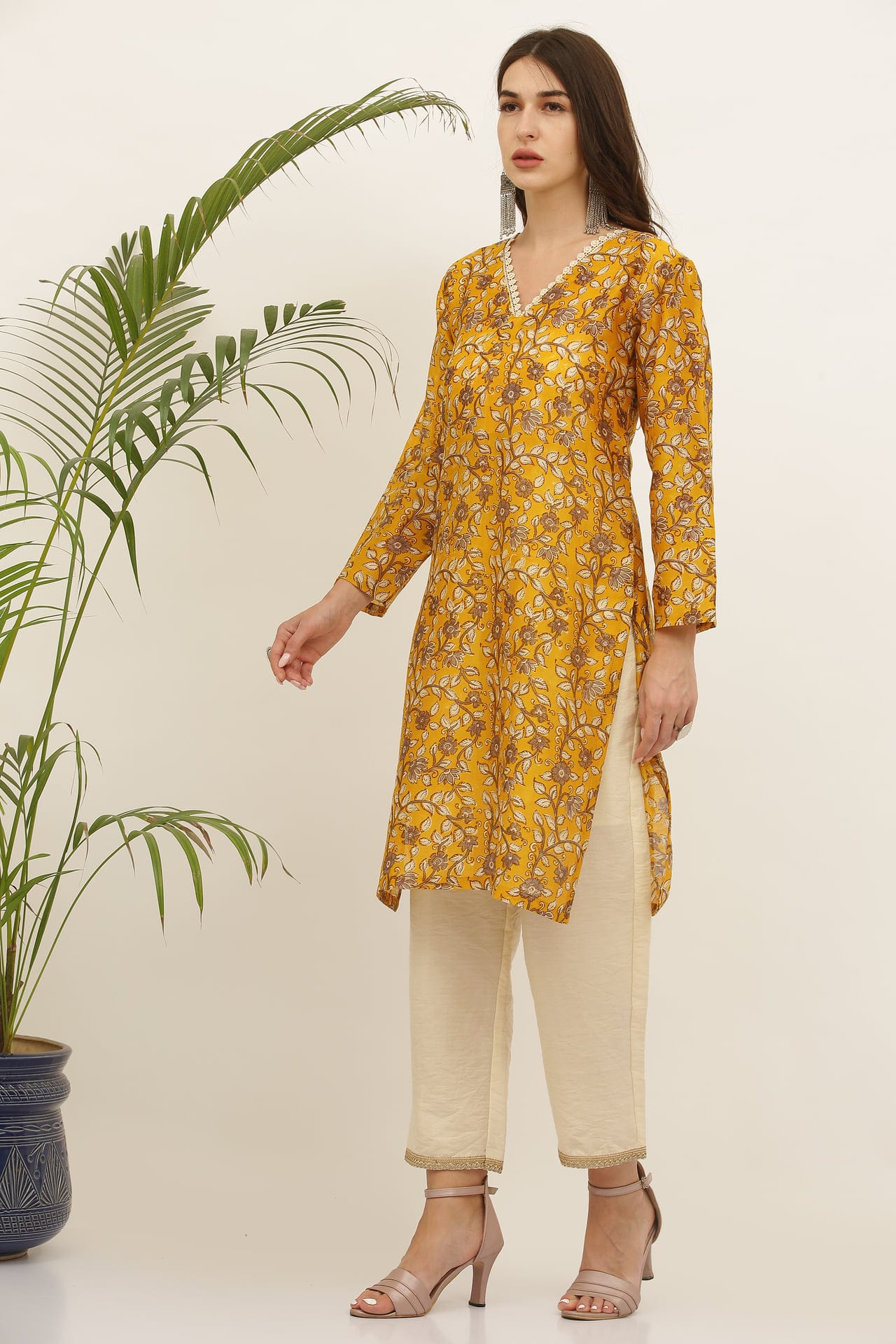 Nilofar Floral Chanderi Kurta