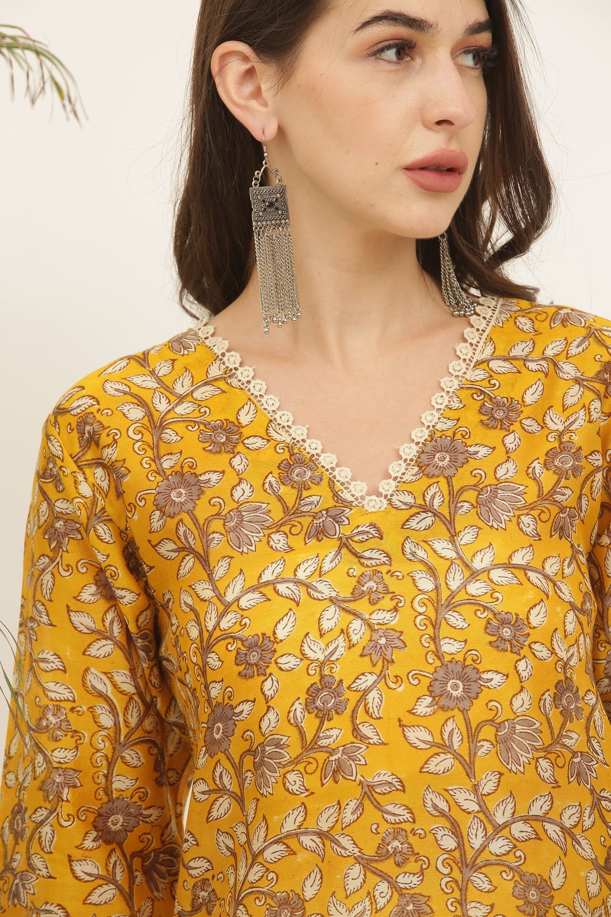 Nilofar floral chanderi kurta