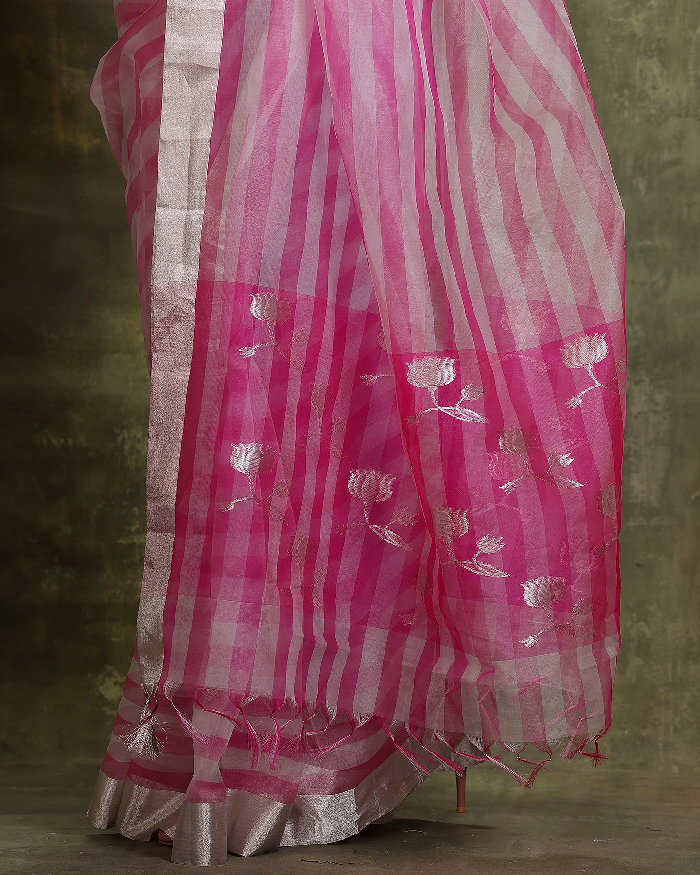 Pink  Organza Handloom Silk Saree